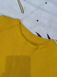 Yellow Ribbed Short Sleeve Top 🌻