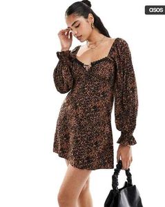 1039. Chic Leopard Print Mini Dress