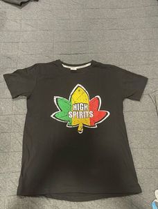 Black Batman and rasta leaf  T-Shirt (2)