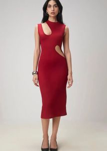 Stylish Ribbed Cut-Out Maxi Dress