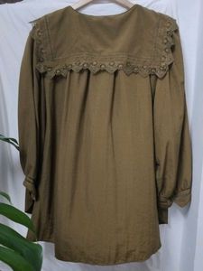 Elegant Lace Collar Blouse