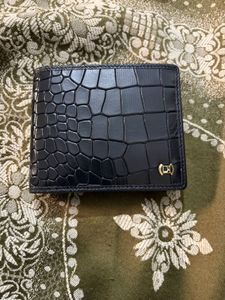 Stylish Croc Embossed Wallet