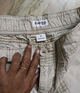 St. John's Bay women's khaki cargo shorts