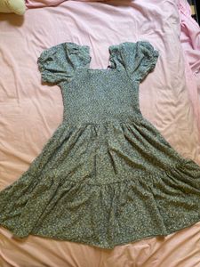Chic Floral Print Puff Sleeve Dress