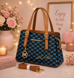 Michael Kors Signature Tote Bag