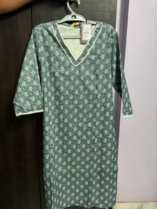 Green Printed Kurta with Lace Trim