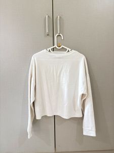 Forever 21 white sweatshirt
