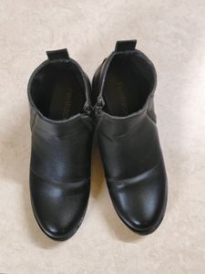 Black Boots