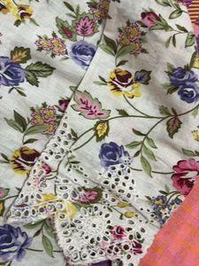 Floral Print Kurta with Lace Detailing