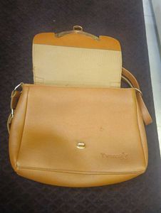 Stylish Tan Shoulder Bag With Free Gift 🎁