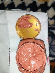 Saffron Mud Mask For Body And Face