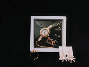 Elegant Women's Watch & Jewelry Set
