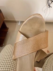 Stylish Beige Cross-Strap Sandals