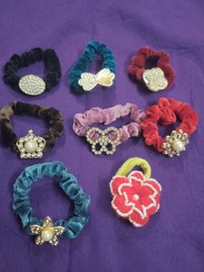 Set of 8 Velvet Hair Scrunchies 🤩