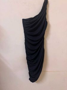 NEWME Chic Ruched One-Shoulder Dress
