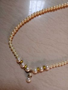 Elegant Faux Pearl Necklace