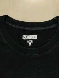 Nidhee Black Solid Tshirt