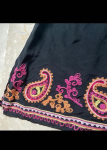 Boho Embroidered Black Sleeveless Kurta
