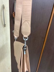 NA-KD Compartment Crossbody Bag