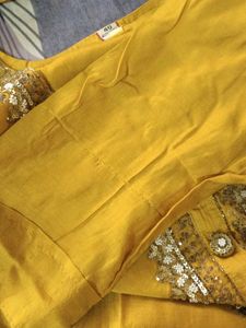 Royal Yellow Suit