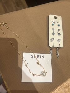 Combo of 5 earrings set + pearl necklace