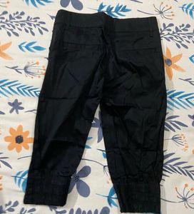 Honey by Pantaloons Black Capri