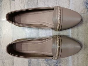 Elegant Rhinestone Ballet Flats