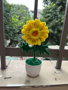 Cute Yellow Flower Pot Decor with one side mirror