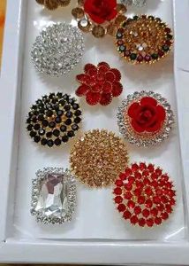 set of 12 Sparkling Brooch Rings