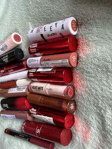 Collection of 17 Lipsticks