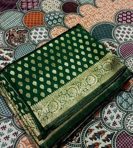 Elegant Emerald Green Banarasi Saree