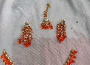 Stunning Orange &amp; Crystal Jewellery Set
