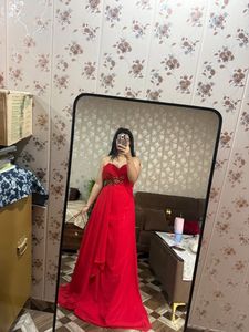 Stunning Red Embellished Gown❤️🎀🦋