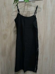 combo of Black Spaghetti Strap and pink kurti
