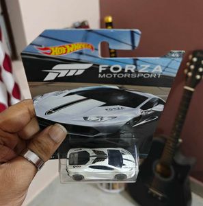 Froza Edition Hot Wheels Lamborghini LP-610-4