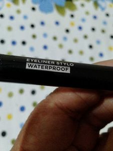 Waterproof eye liner