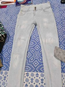 Light Wash Jeans and Printed Dress Set