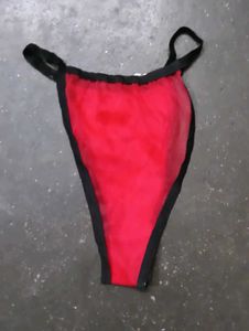 Red G String Panty do