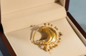Exquisite Gold Nath with Pearls