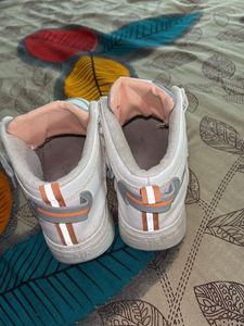 sneakers for womens