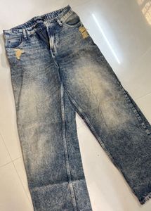 Distressed Wide Leg Jeans