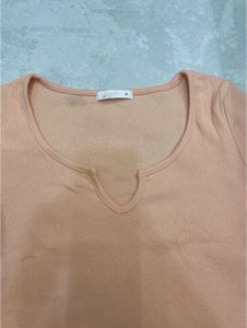 Peach V-Neck Ribbed Cropped Tee M size