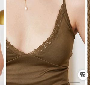 L size Lace Trim Cami Top