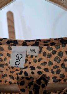 Animal Print front Tie-lace Blouse
