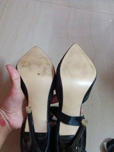 Black Matte Heels 👠 No Coins❌, Only Cash