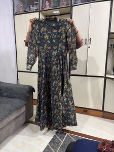 🌸 Elegant Floral Printed Anarkali Long Kurti / Go