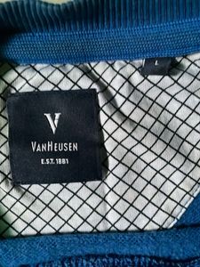 Van Heusen Men's Blue Crewneck Sweater