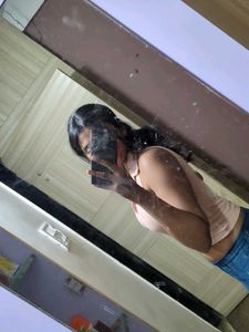 Cute Cropped Collared Top