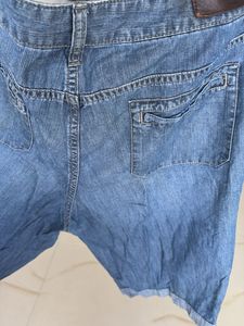 Liz Claiborne Denim Capri Pants