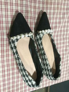 Houndstooth Pearl Embellished Flats